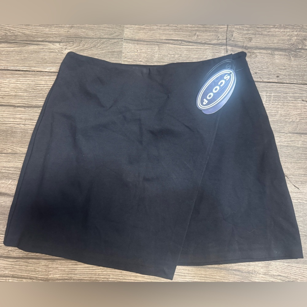 Black Scoop Skirt
